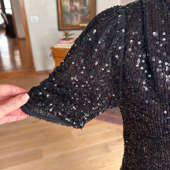 ✨ Heartloom Black Sequin Wrap Top – XS NWT✨ - Picture 4 of 16